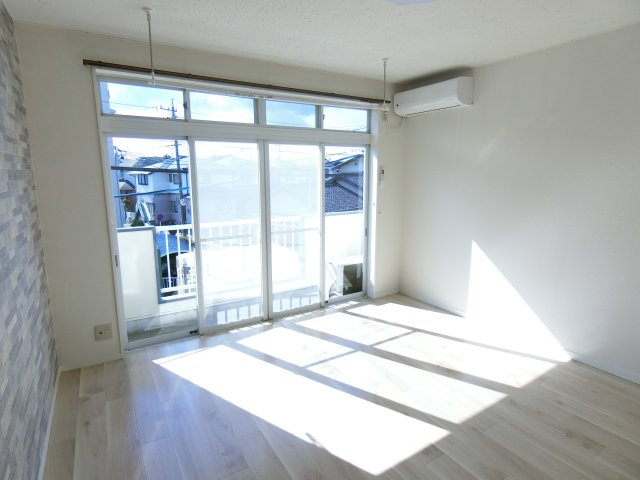 カクサン可美タウンシングルの洋室