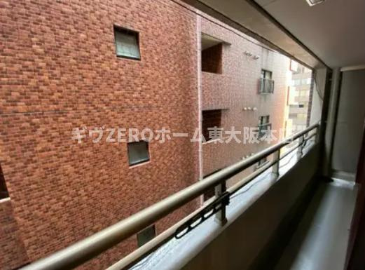 上六青山ハイツのバルコニー