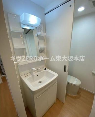 上六青山ハイツの洗面所