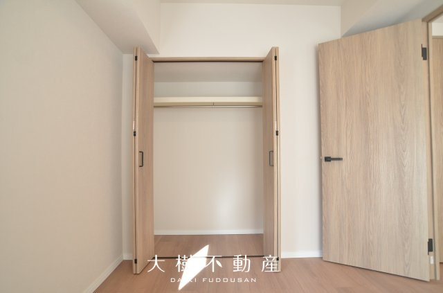 【洋室】 | ヴィザージュ海老名　７階3LDKリフォーム済み | 洋室1（6.3帖）クローゼット