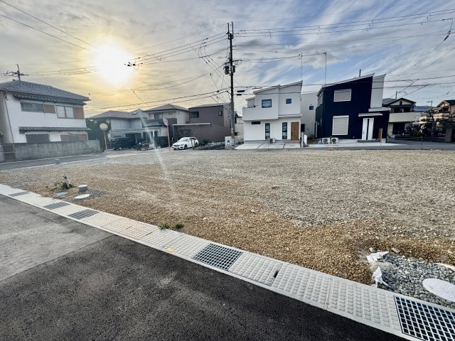 泉佐野市日根野　建築条件無し売土地　12号地の前面道路含む現地写真|前面道路幅6ｍ