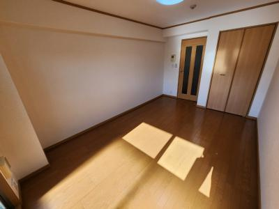 ガーレ花園の洋室