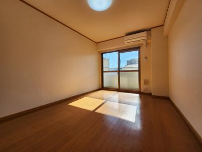 ガーレ花園の居間・リビング|洋室