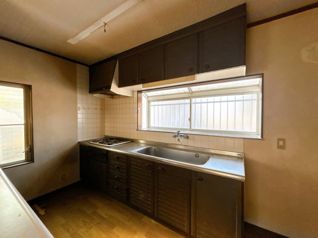 西尾市上道目記町のキッチン