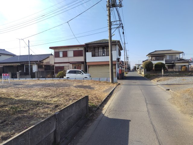 鴻巣市箕田の売地の前面道路含む現地写真