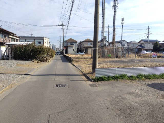 鴻巣市箕田の売地の前面道路含む現地写真