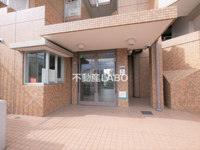 パストラル長原のエントランス