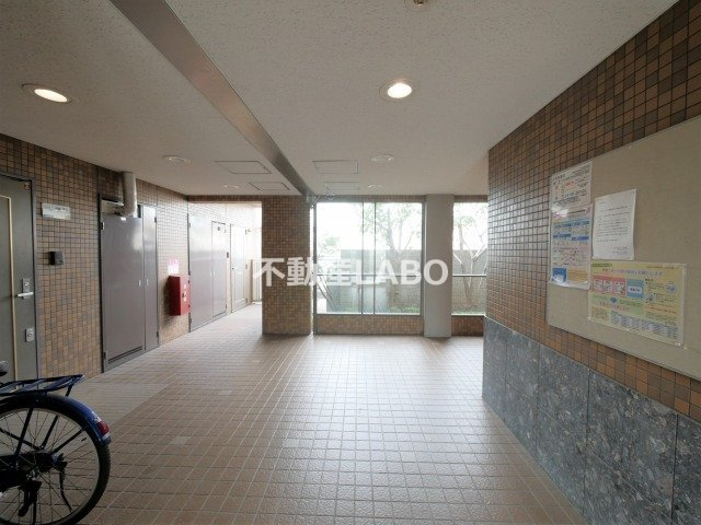 パストラル長原のロビー