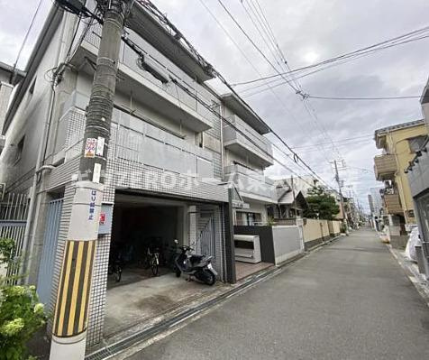 エフアール西田辺の駐車場
