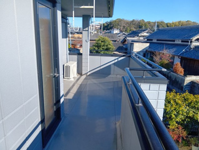 【バルコニー】 | 五軒家2丁目 戸建 | ★バルコニーの最大幅は約２．６ｍあります