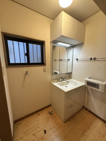 武蔵小金井　中古戸建の独立洗面台