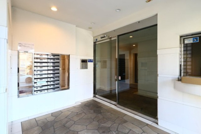 【エントランス】 | エスコートノヴェル用賀