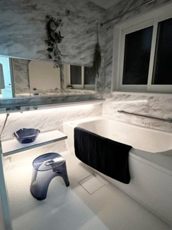 【浴室】 | パーソナルヒルズ宮の沢ファーストステージ | 肩・腰湯や調光・涼暖乾燥など機能充実のハイグレードシステムバス「シンラ」♪窓を開ければ露天風呂気分♪