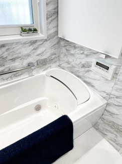 【浴室】 | パーソナルヒルズ宮の沢ファーストステージ | 高機能システムバス「シンラ」肩・腰に水流が当たる楽湯や床除菌水清掃・ムードいっぱい調光機能などあり♪