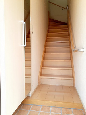 【玄関】 | ハイランドコート | 玄関