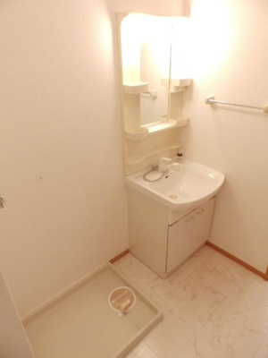 【洗面所】 | ヴィレッジ札場A棟 | シャワー洗面台