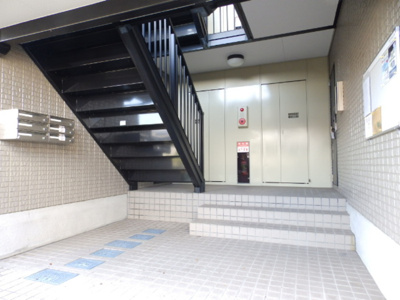 【エントランス】 | ヴィレッジ札場A棟