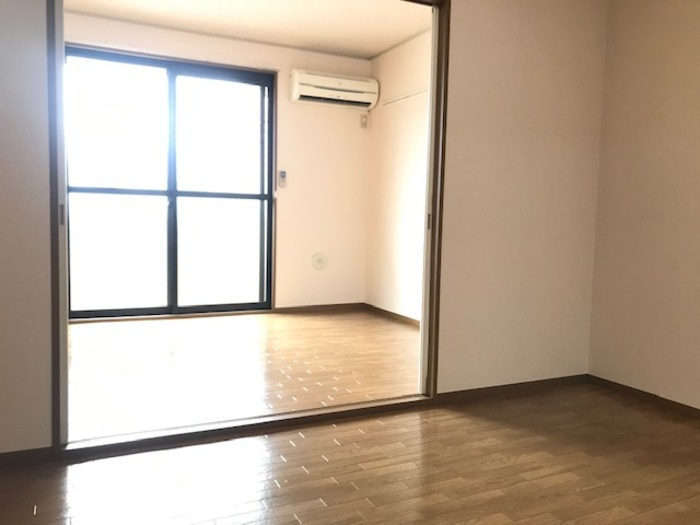 クイーンハイツ　Ⅱの居間・リビング