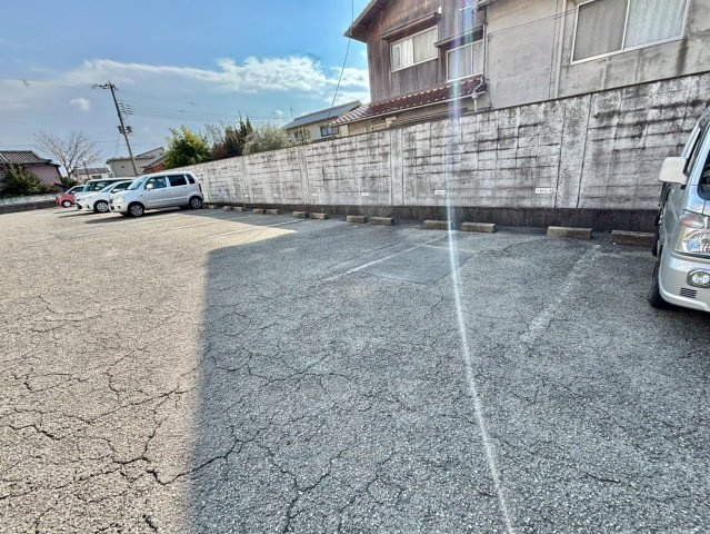 シルクヴェール城乾の駐車場