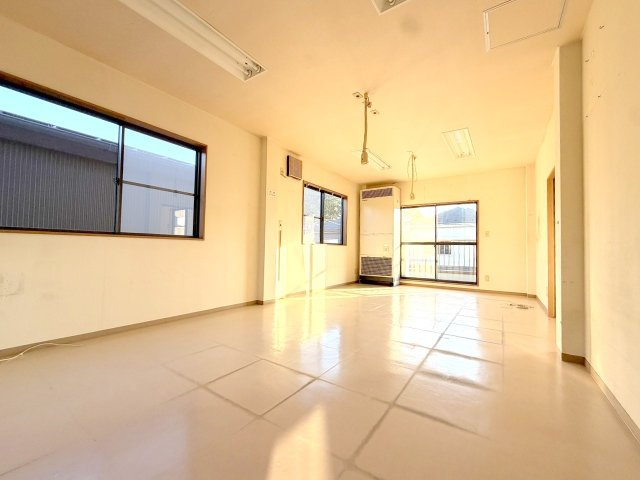 あきる野市小川　リフォーム住宅の居間・リビング|リフォーム前写真※室内のご見学可能です！