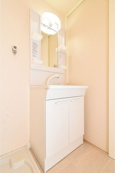Gramercy Sakaeの洗面所