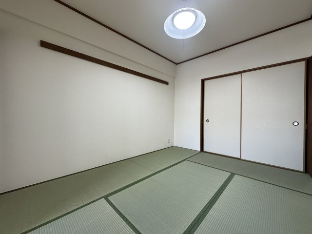 グランプレステージ西明石の和室