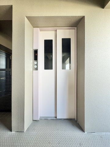 ネオステージ東浜松壱番館のその他共用部分|エレベーター付きで、毎日の移動も快適です。