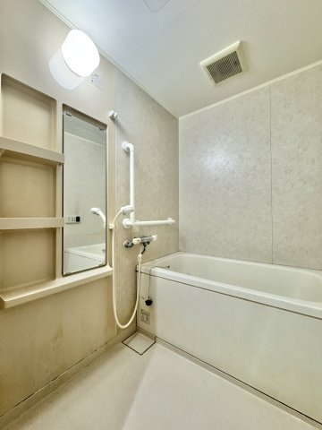 ネオステージ東浜松壱番館の浴室|一日の疲れを癒してくれる浴室！