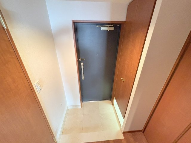 リーガル新大阪駅前の玄関