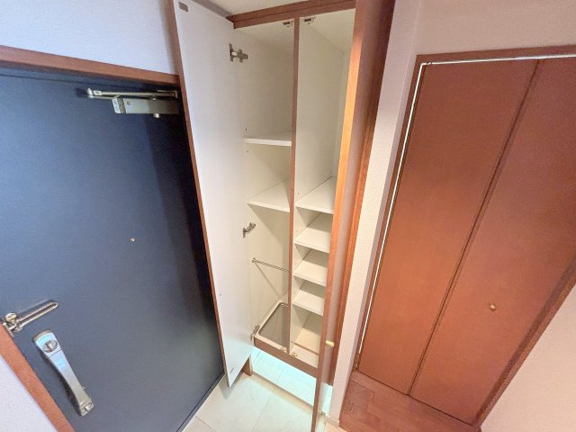 リーガル新大阪駅前の収納