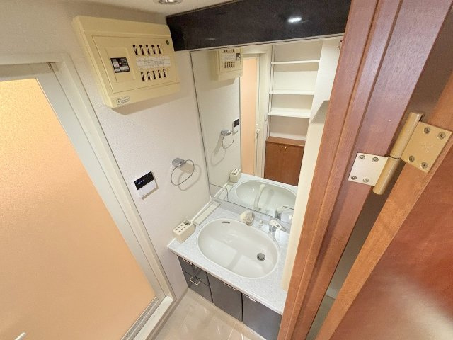 リーガル新大阪駅前の独立洗面台