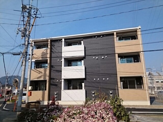 エレガントの外観|外観もきれいです