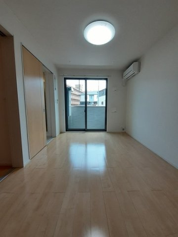 エレガントの居間・リビング|ゆったりとしたリビングです