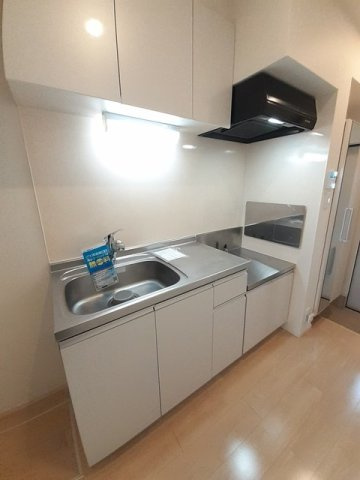 エレガントのキッチン|コンパクトなキッチンで掃除もラクラク