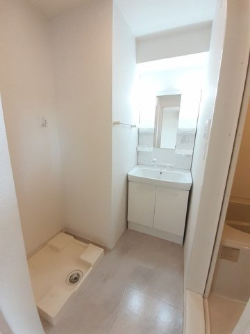 エレガントの洗面所|広い洗面スペース