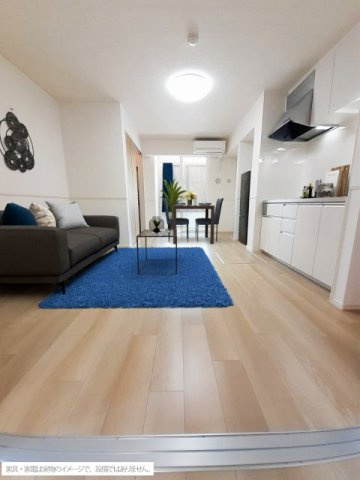 オレンジヴィラージュの居間・リビング|ゆったり過ごせるリビングです