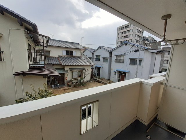 ベルラストーレのバルコニー|バルコニーからの眺めを楽しみながら食事をしませんか