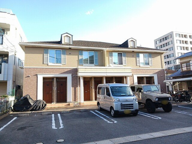 ベルラストーレの外観|落ち着いた雰囲気の外観です