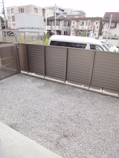 カリヨン西嶺の居間・リビング|６.２帖の洋室