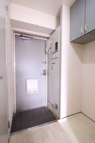 マンション望伊川谷の玄関