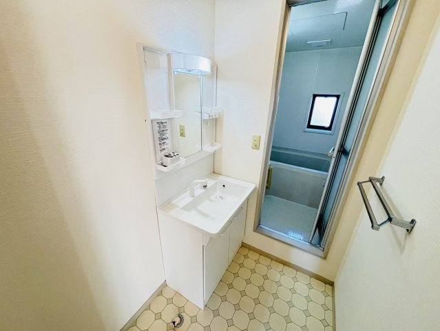 ラフォーレ原田Ｌの独立洗面台|別号数タイプ