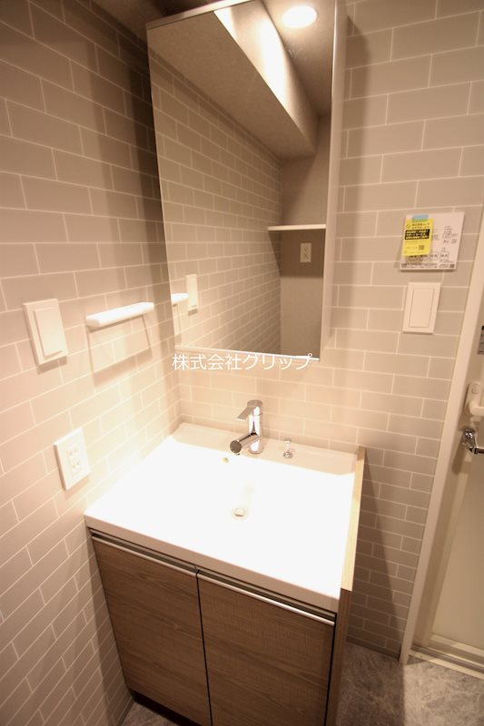 Le'a GRANDE横濱戸部の独立洗面台