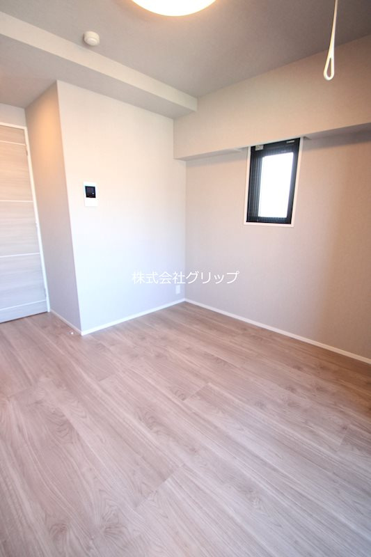 Le'a GRANDE横濱戸部の洋室