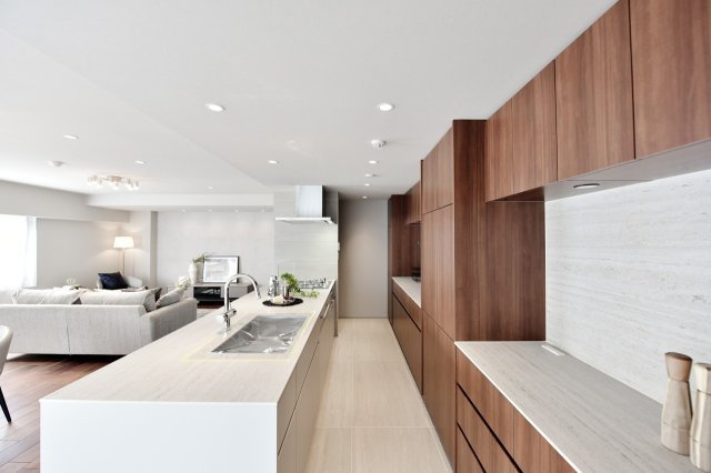 アバンエスパス烏丸御池の画像