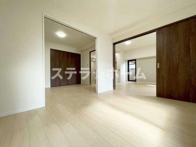 セントポリア北大阪ヴィゾン弐番館の洋室|広々とした洋室です