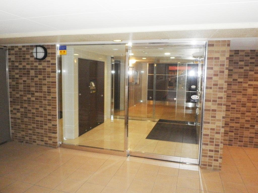 エスティメゾン巣鴨のエントランス