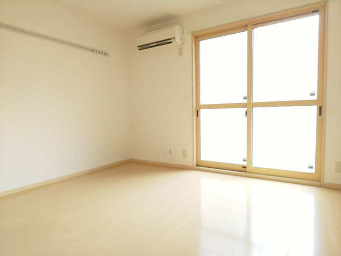 テラー・ウエスト新芦屋の洋室