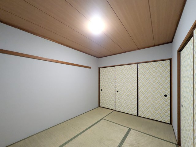 サンロイヤル武庫川サンクの和室|柔らかい畳が心地よい和室