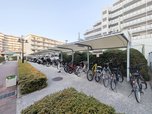 サンロイヤル武庫川サンクの駐輪場