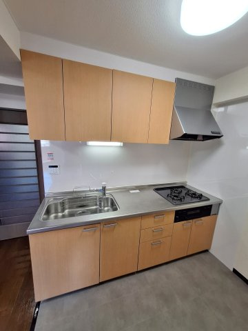 サンライズ高地のキッチン|★グリル付きガス３口システムキッチン★